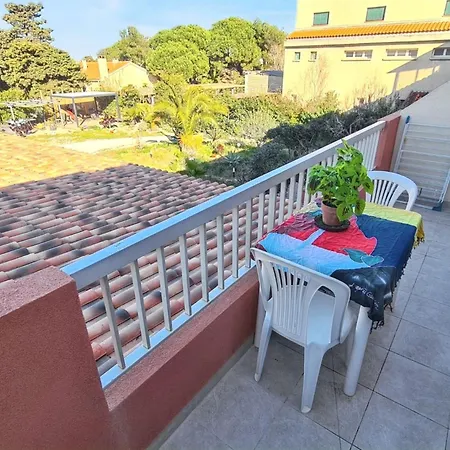 A Avec Barbecue 22 M² Hyeres